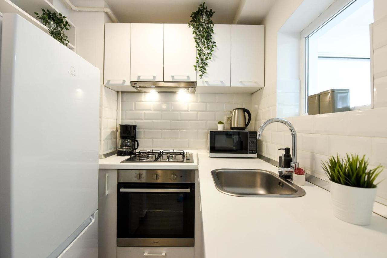 Spacious 1Br In The City Center - Amazing For Extended Stays Bukarest Exterior foto